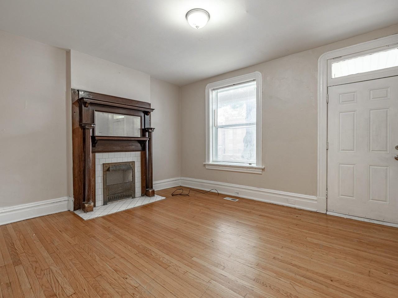 3450 Giles Ave #1F - Photo 3 of 17