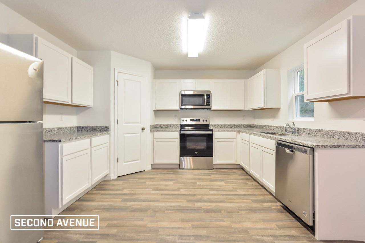 9779 N Langdon Rd - Photo 2 of 23