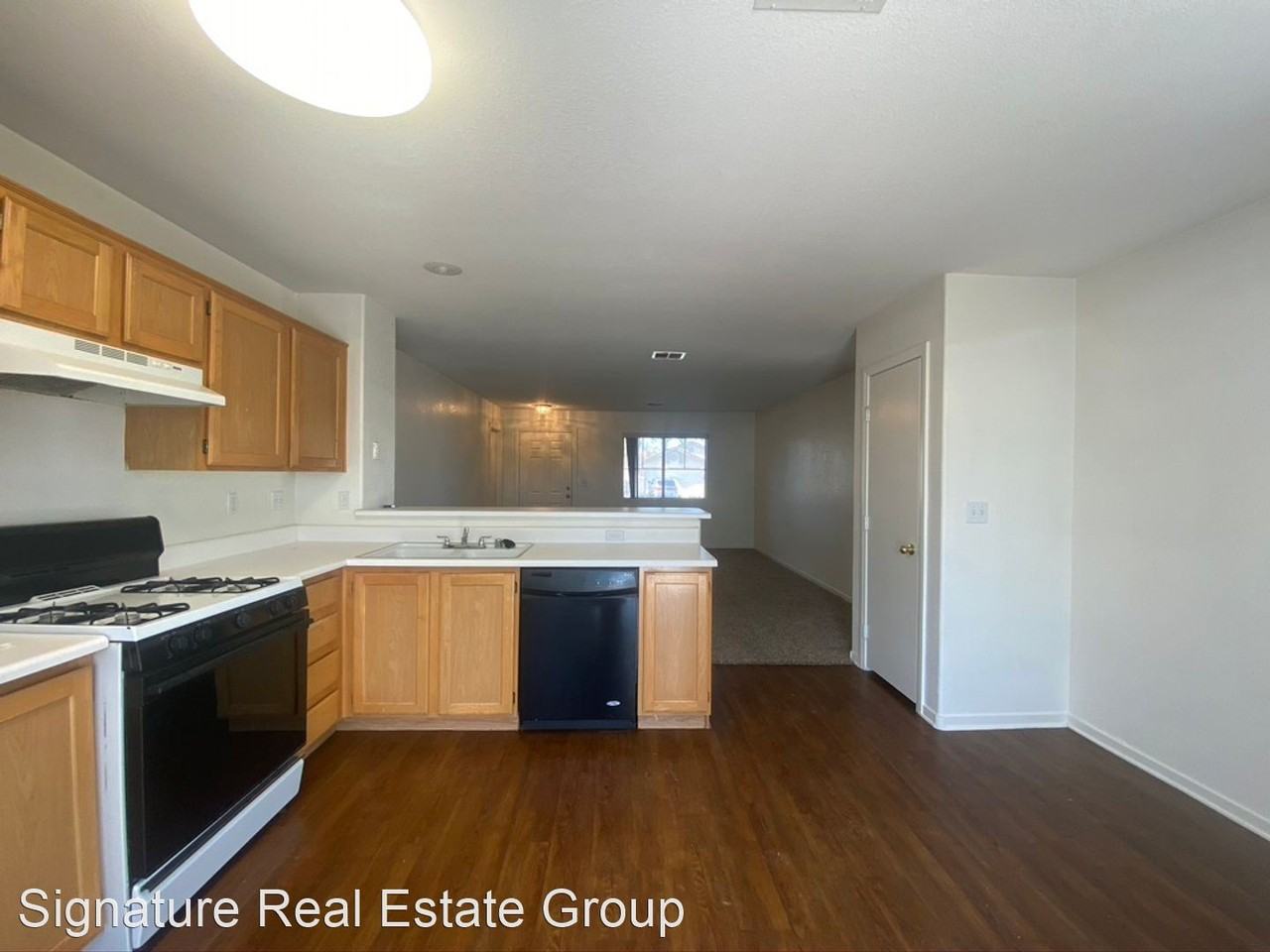 7901 Odysseus Ave - Photo 2 of 12