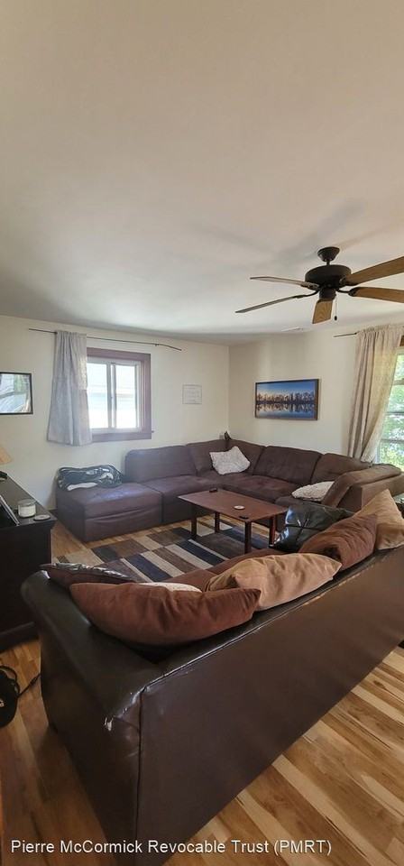 923 West 2nd Street - Photo 2 of 9