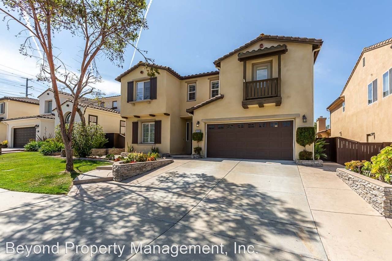 2224 Corte Anacapa - Photo 3 of 36
