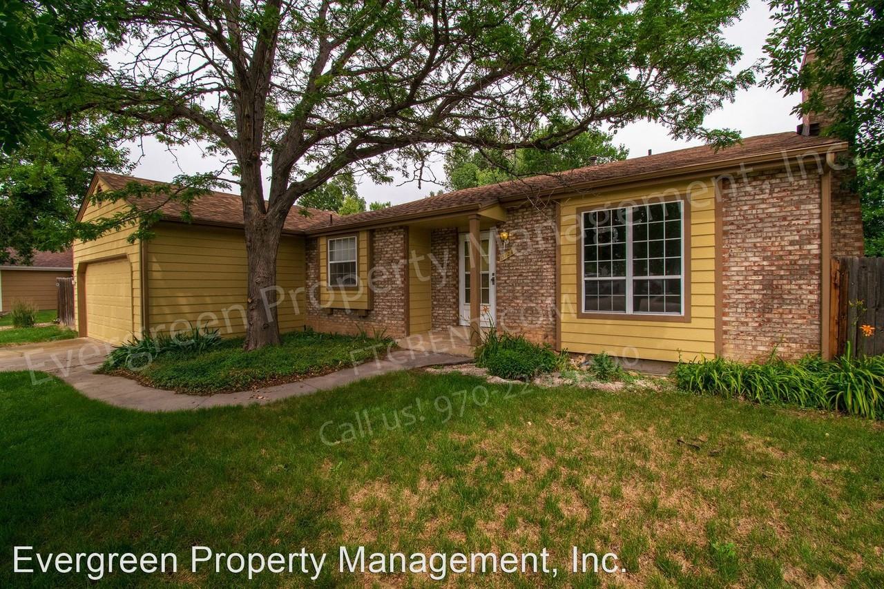 3124 Colony Dr - Photo 2 of 44