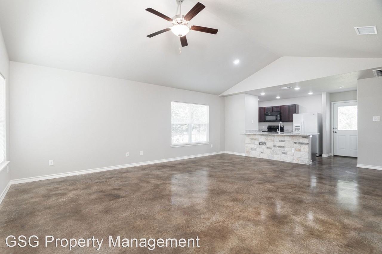 507 Oak Ridge Dr - Photo 3 of 15