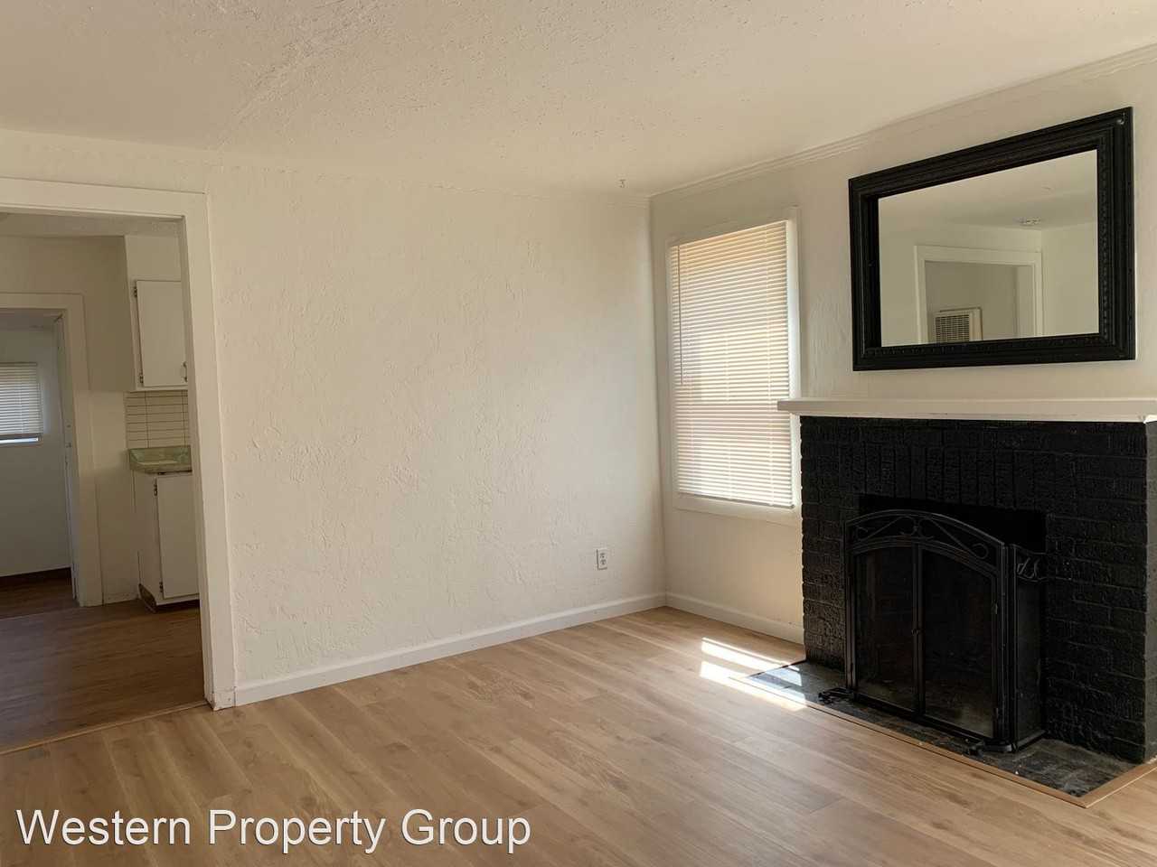 110 N 3rd St #B - Photo 2 of 10