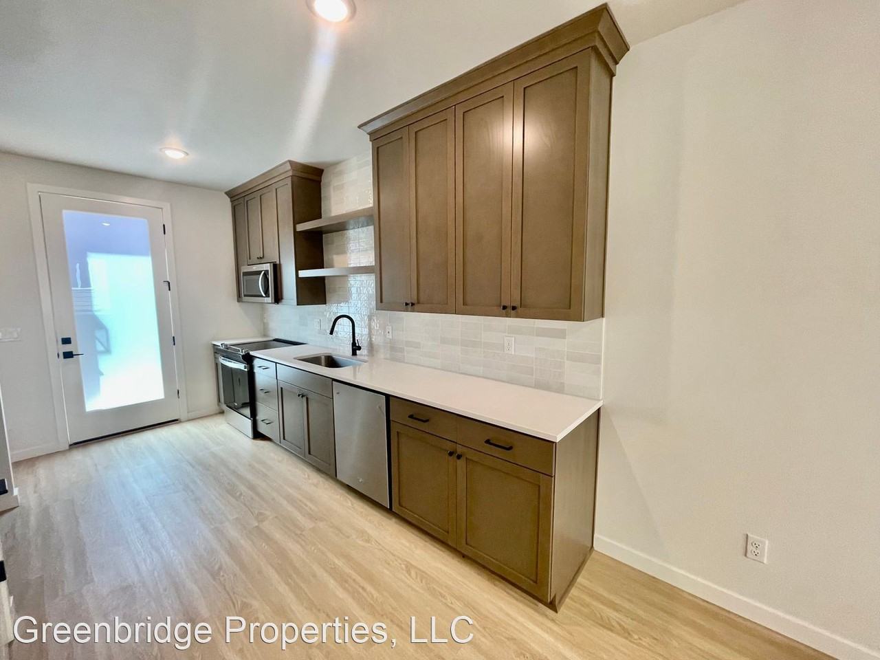 5080 SE 38th Ave. - Photo 3 of 22