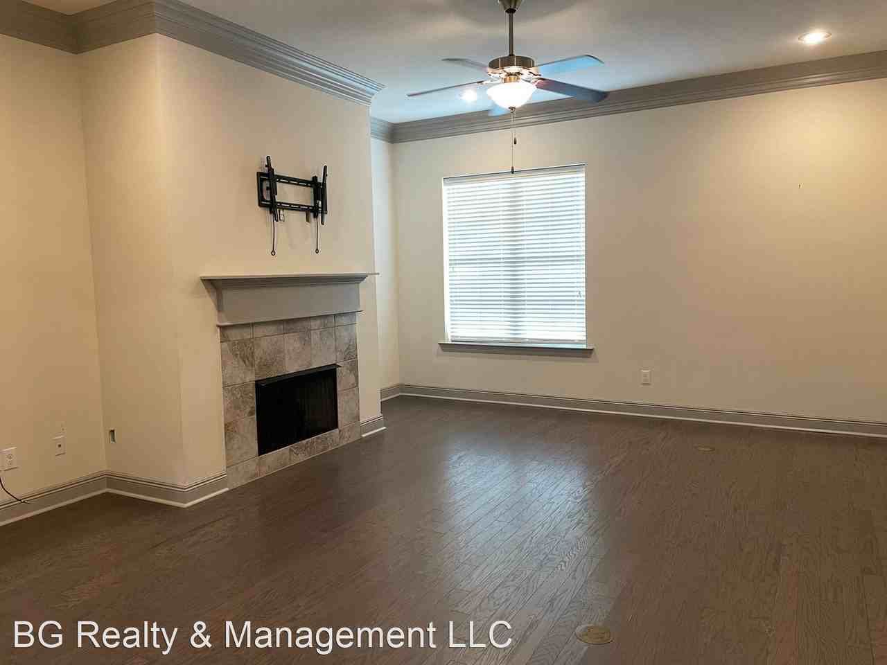 5802 Shining Way - Photo 2 of 17