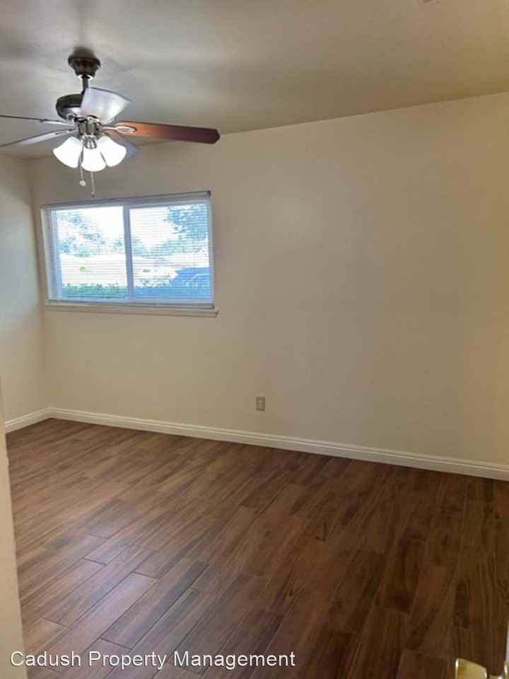 44254 Glenraven Rd - Photo 2 of 13