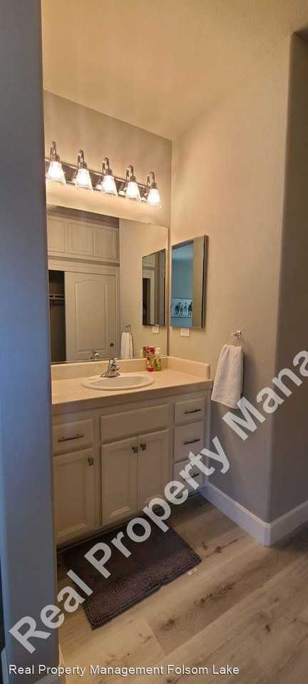 Private Room For Rent in Gated Serrano Neighborhood - Photo 2 of 16