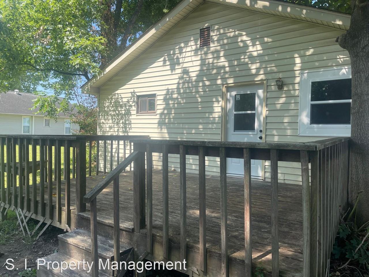 612 S 9th St - Photo 2 of 7