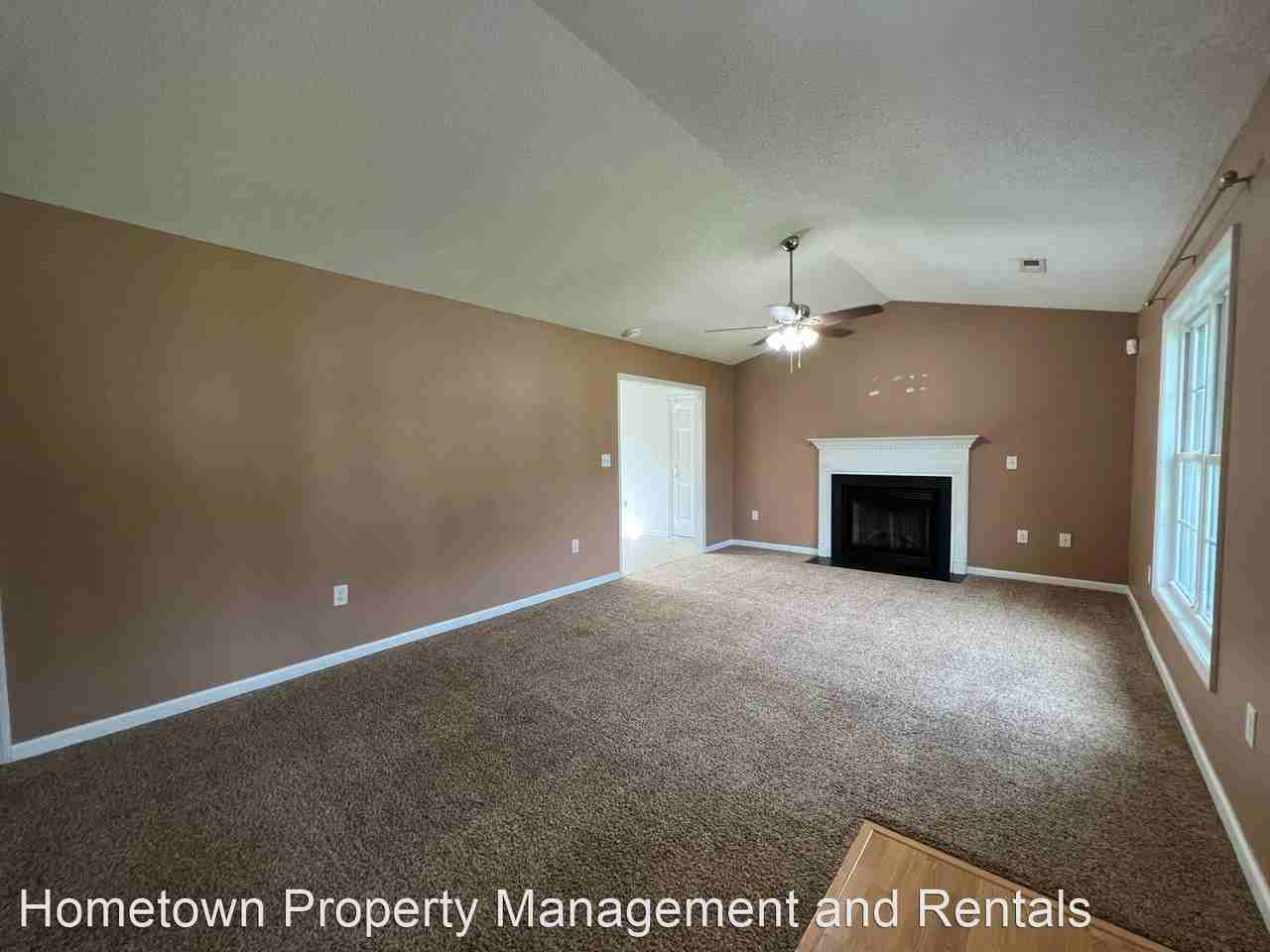 105 Gregory Dr - Photo 2 of 40