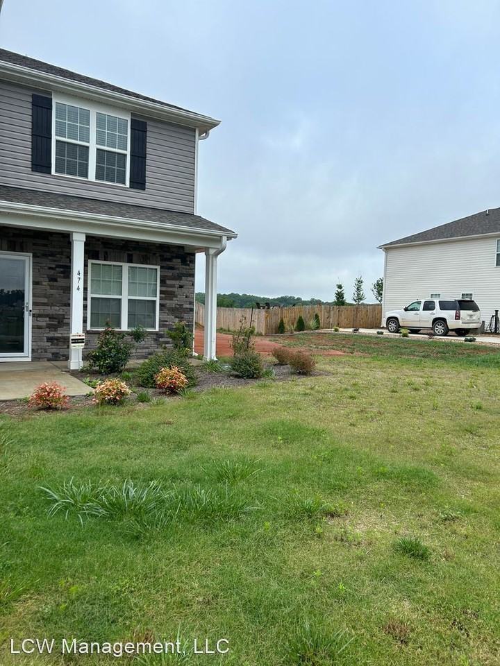 474 Altavista Dr - Photo 3 of 35