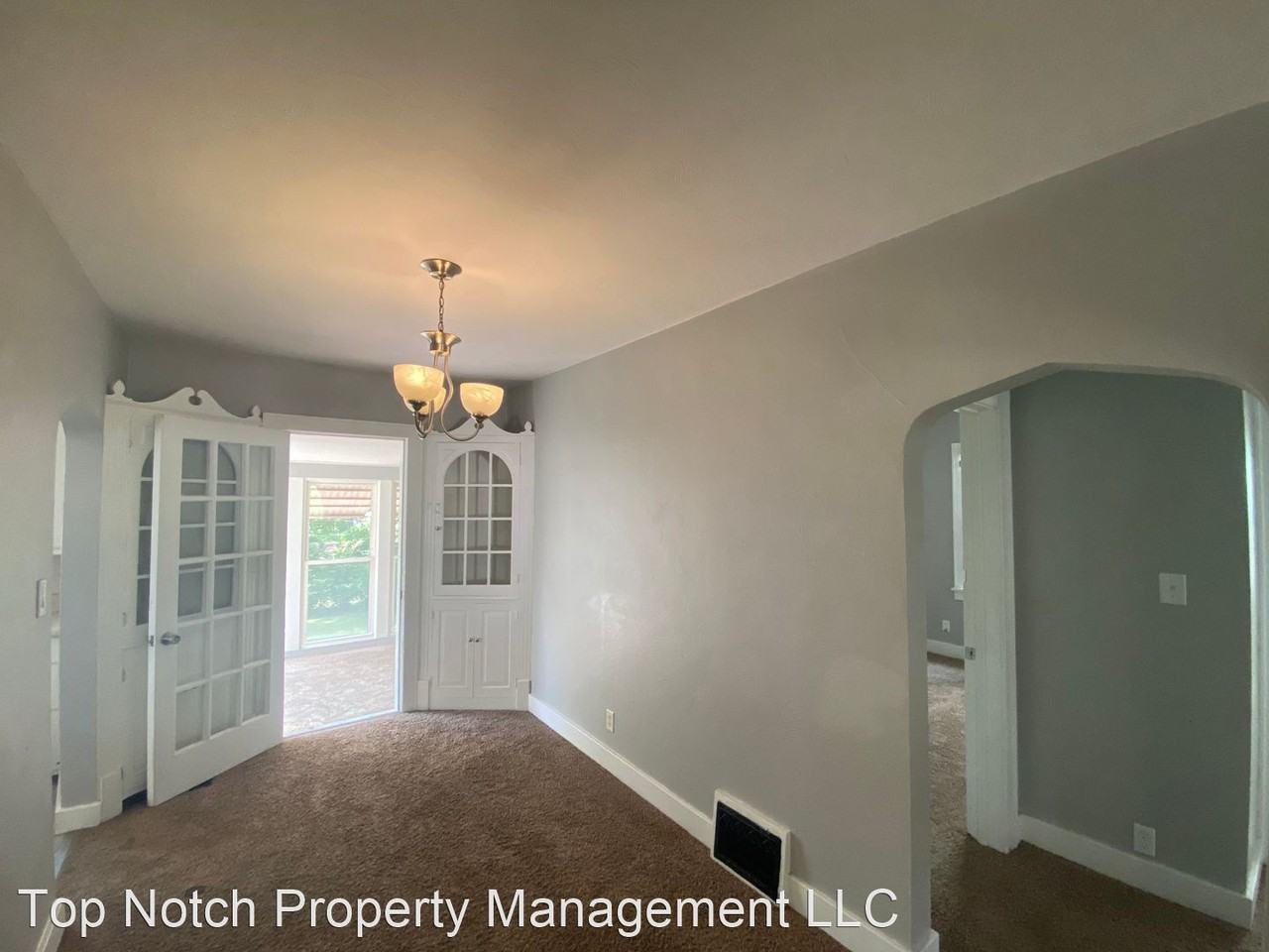 4308 12th St - Photo 3 of 16