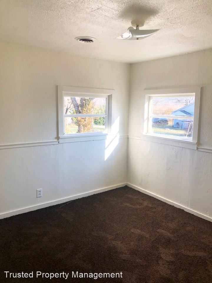 629, 629R Elizabeth Street - Photo 3 of 12