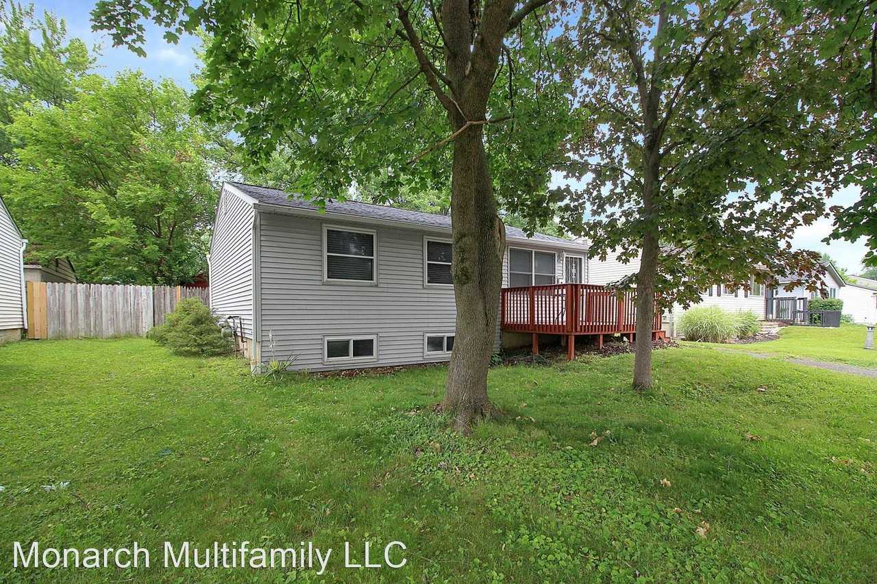 2138 Sprucefield Dr - Photo 3 of 25