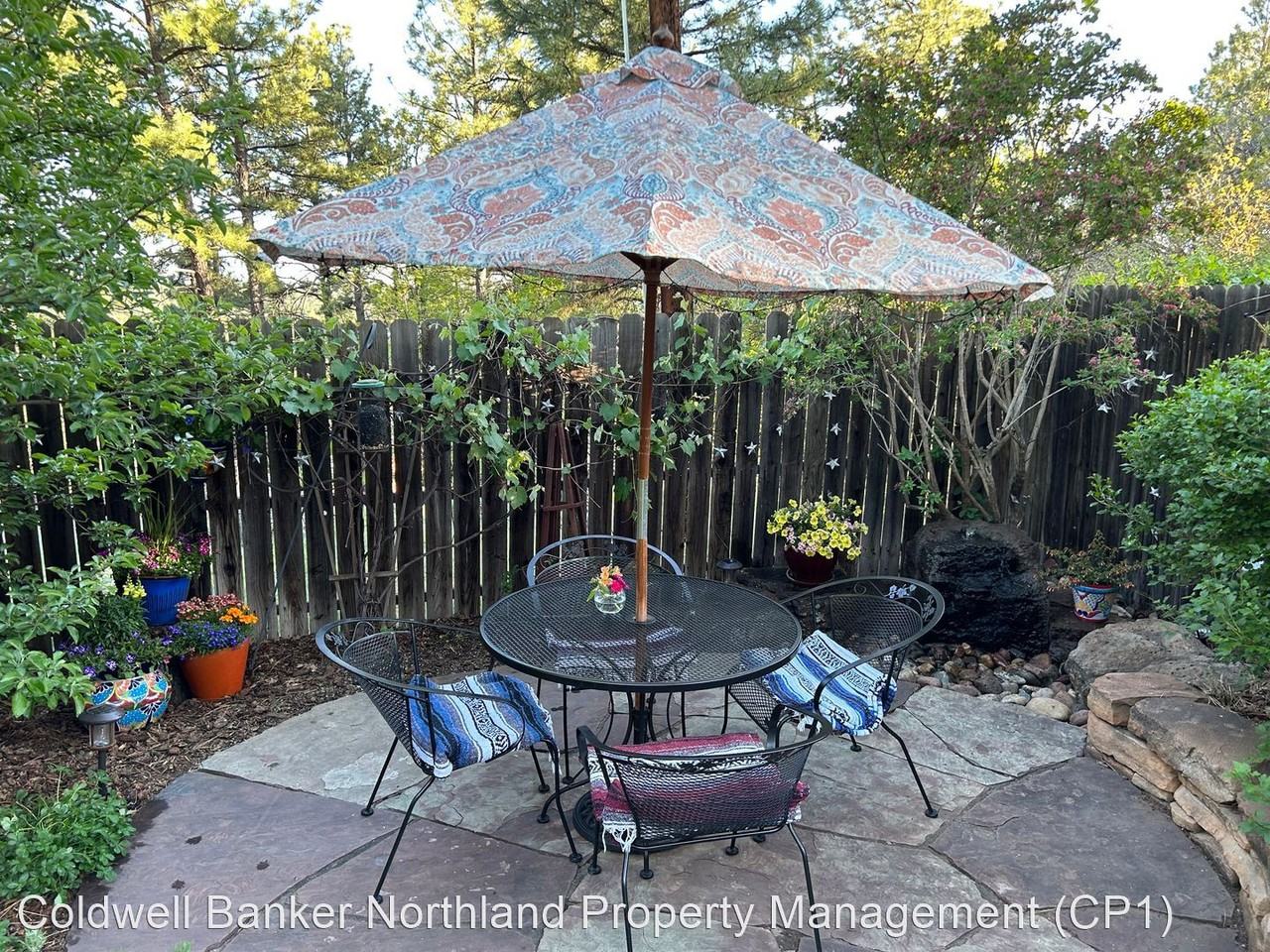 871 E Hilltop Ave - Photo 3 of 9