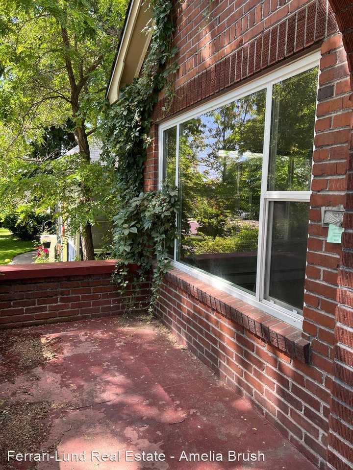 1053 Ralston St - Photo 2 of 13