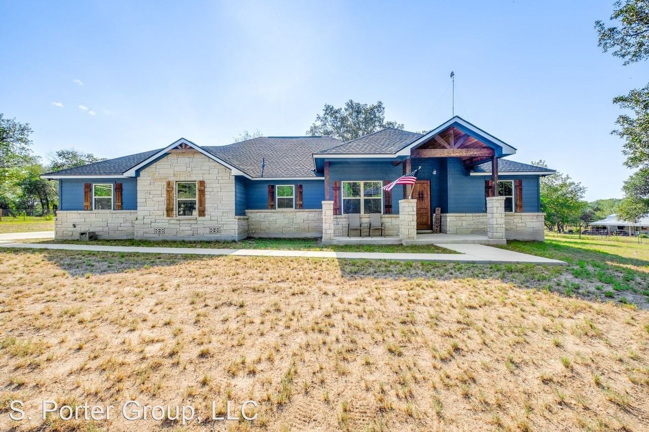 135 County Road 6874 - Photo 2 of 24