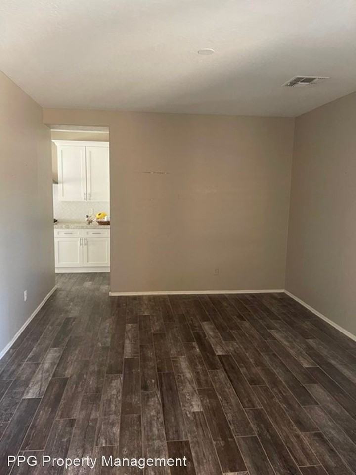 23073 N 105th Dr - Photo 3 of 24