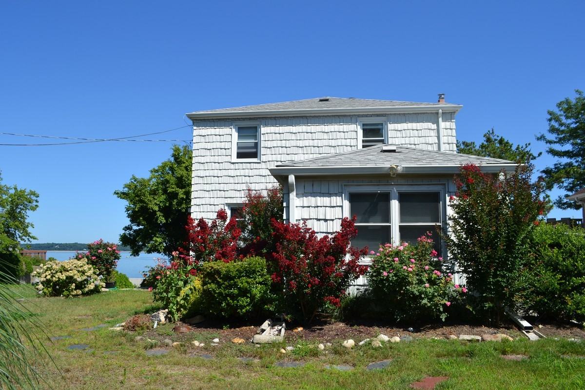 29 Shore Dr - Photo 3 of 19