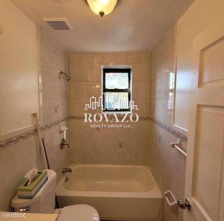 210 N 15th St - Photo 2 of 5