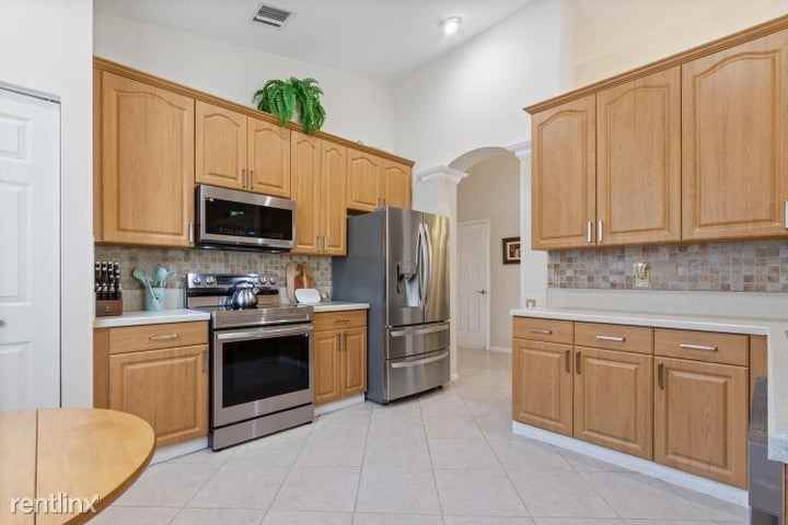 9983 Torino Dr - Photo 2 of 15