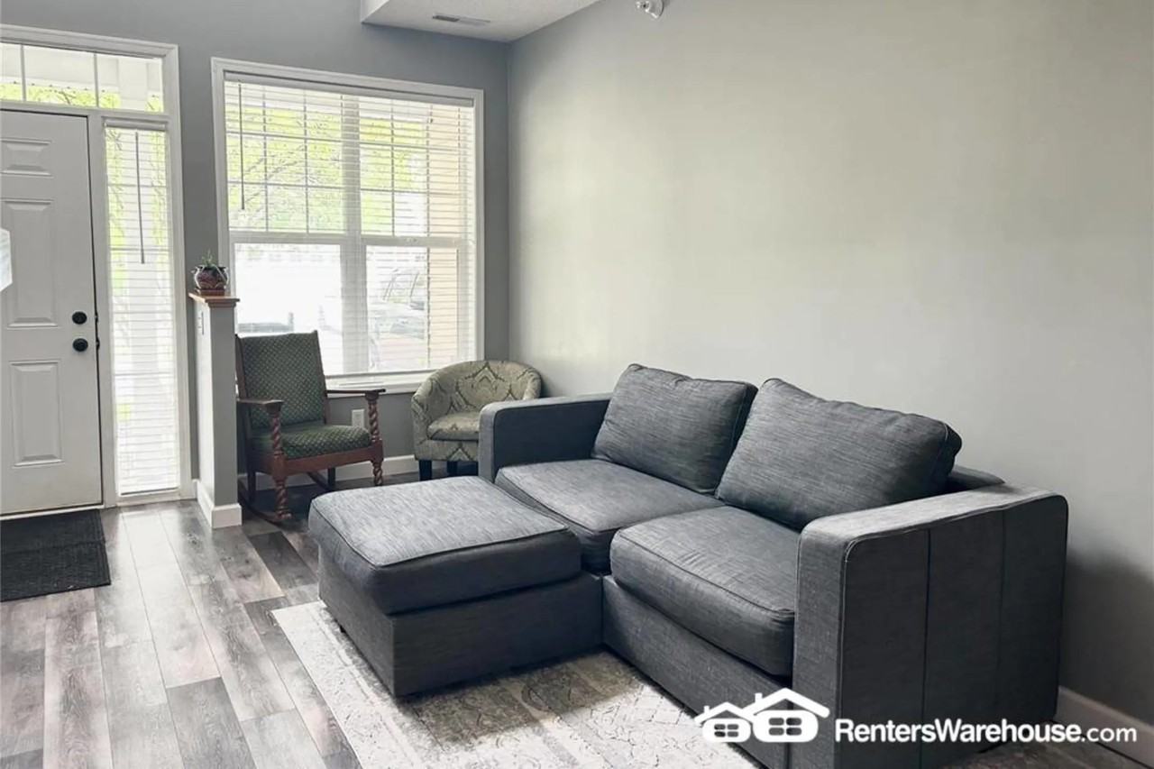 5638 Winnetka Ave N - Photo 2 of 12