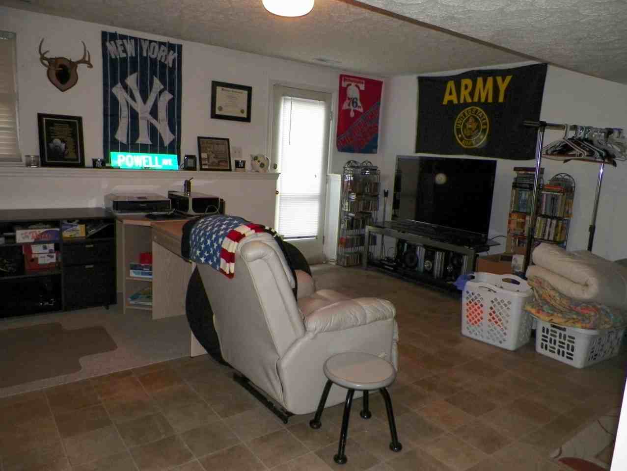 6 Andrew Ct - Photo 2 of 30