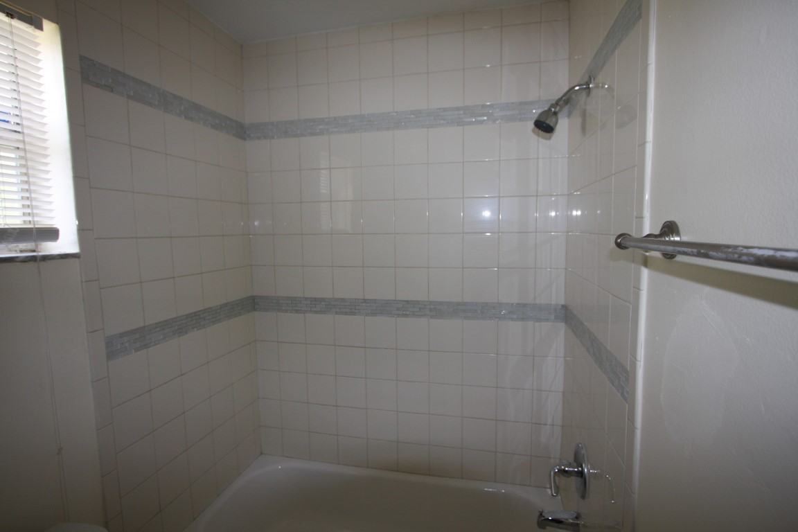 507 S F St - Photo 2 of 22