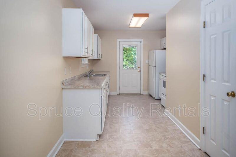 2210 Peppertree St #2 - Photo 3 of 20