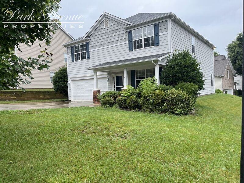 126 Cloister Ln - Photo 3 of 27