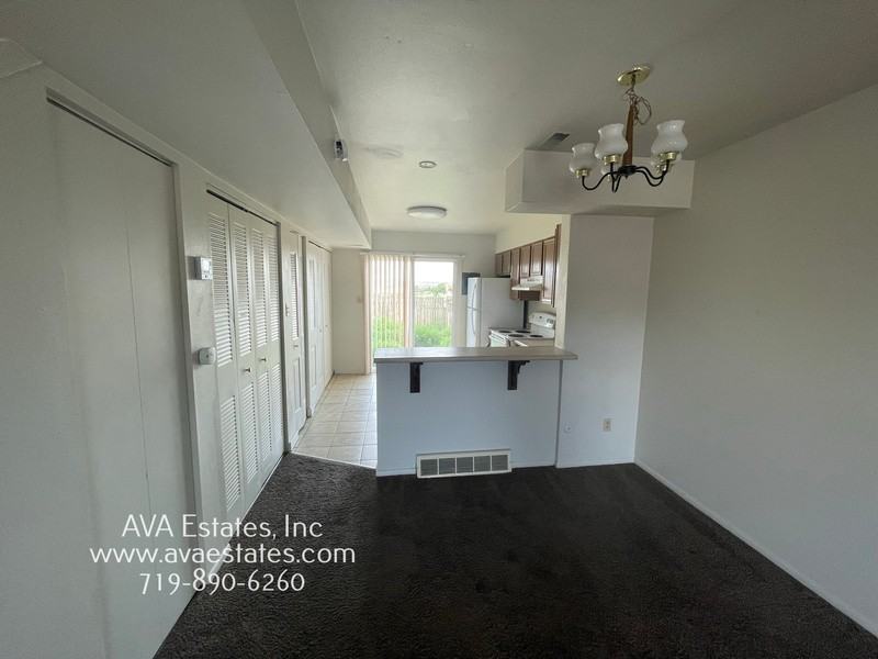 3533 Baltimore Ave - Photo 3 of 12