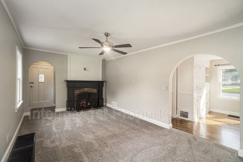 7 Maple Dr - Photo 3 of 23