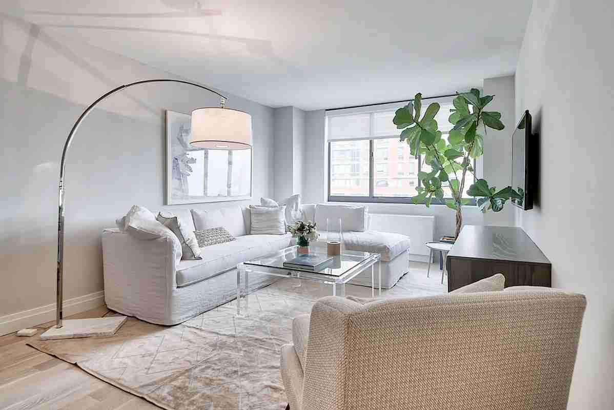 E 95th St B26C, New York, NY 10128 2 Bedroom Apartment for 5,430