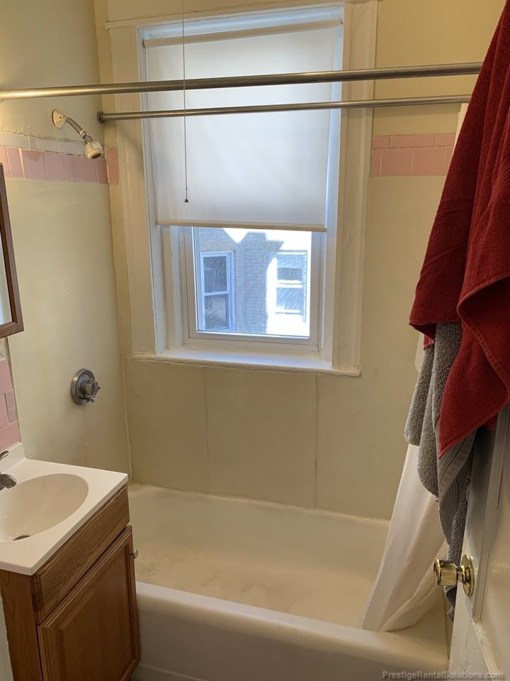 Woodstock Ave. & Kelton St. #1 - Photo 7 of 11