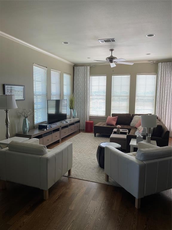 2800 Sandage Ave #305 - Photo 2 of 10