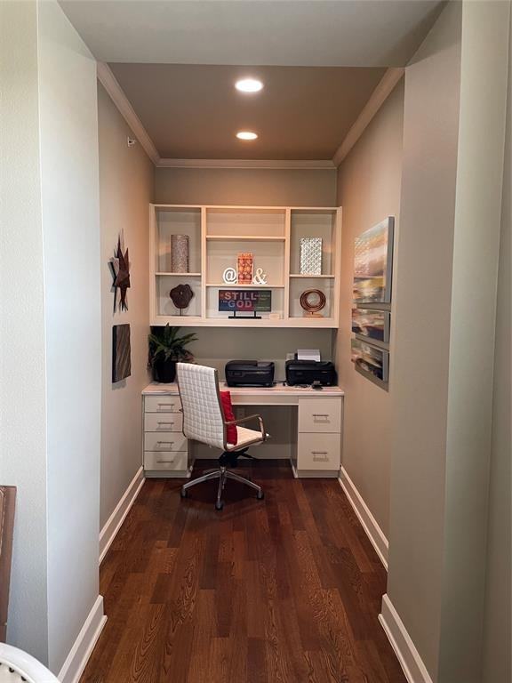 2800 Sandage Ave #305 - Photo 3 of 10