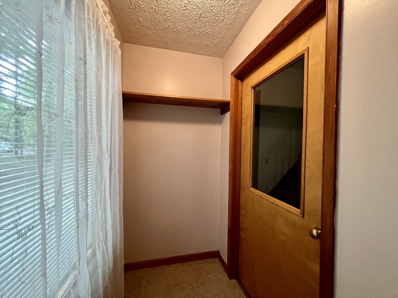 148 S Fieldstone Ln - Photo 3 of 35