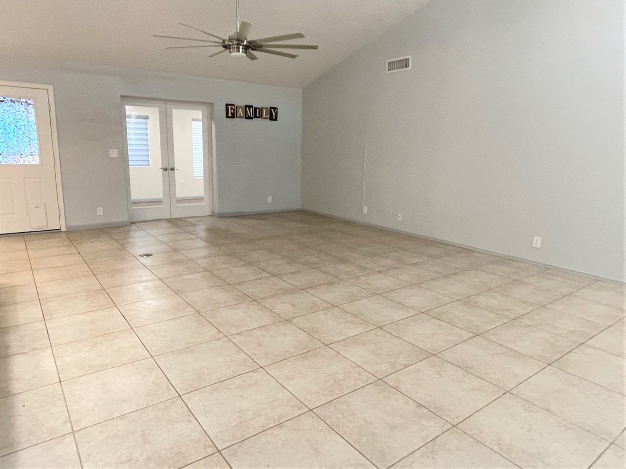 11520 E Nido Ave - Photo 3 of 27