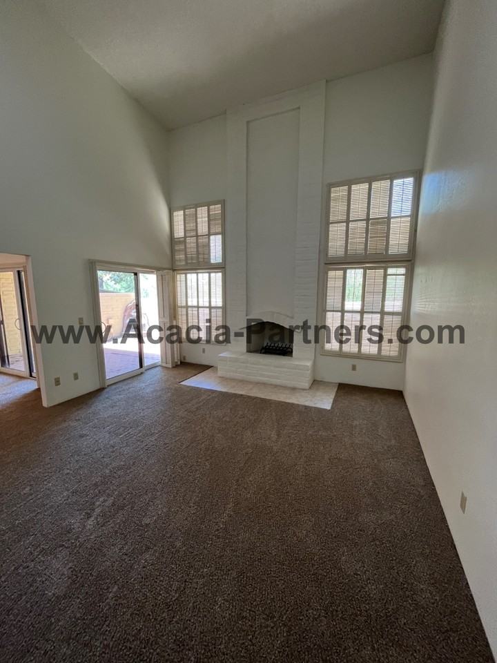 7751 E Hawthorne St - Photo 2 of 32