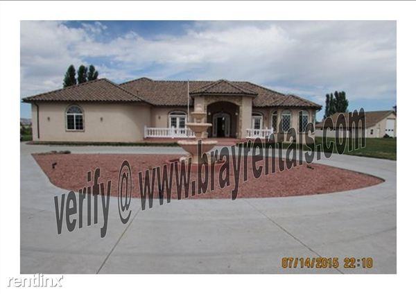 1630 La Mesa Court - Photo 3 of 18