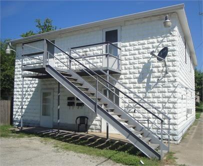 420 Hiddeson Ave - Photo 3 of 6