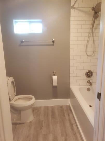 510 Glen Cove St #4 - Photo 3 of 8