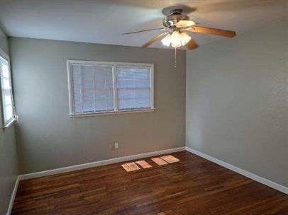 2315 42nd St - Photo 2 of 10