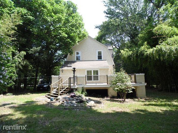 2410 Kingstown Rd - Photo 2 of 14