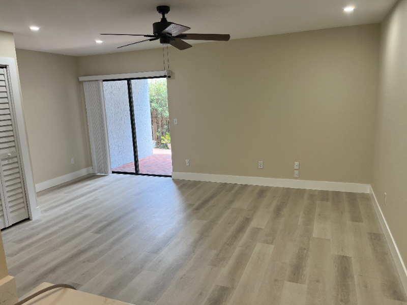 501 S Oregon Ave #C - Photo 2 of 18