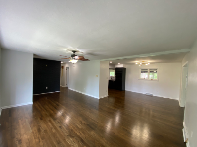 2046 Bonniedale Dr - Photo 2 of 22