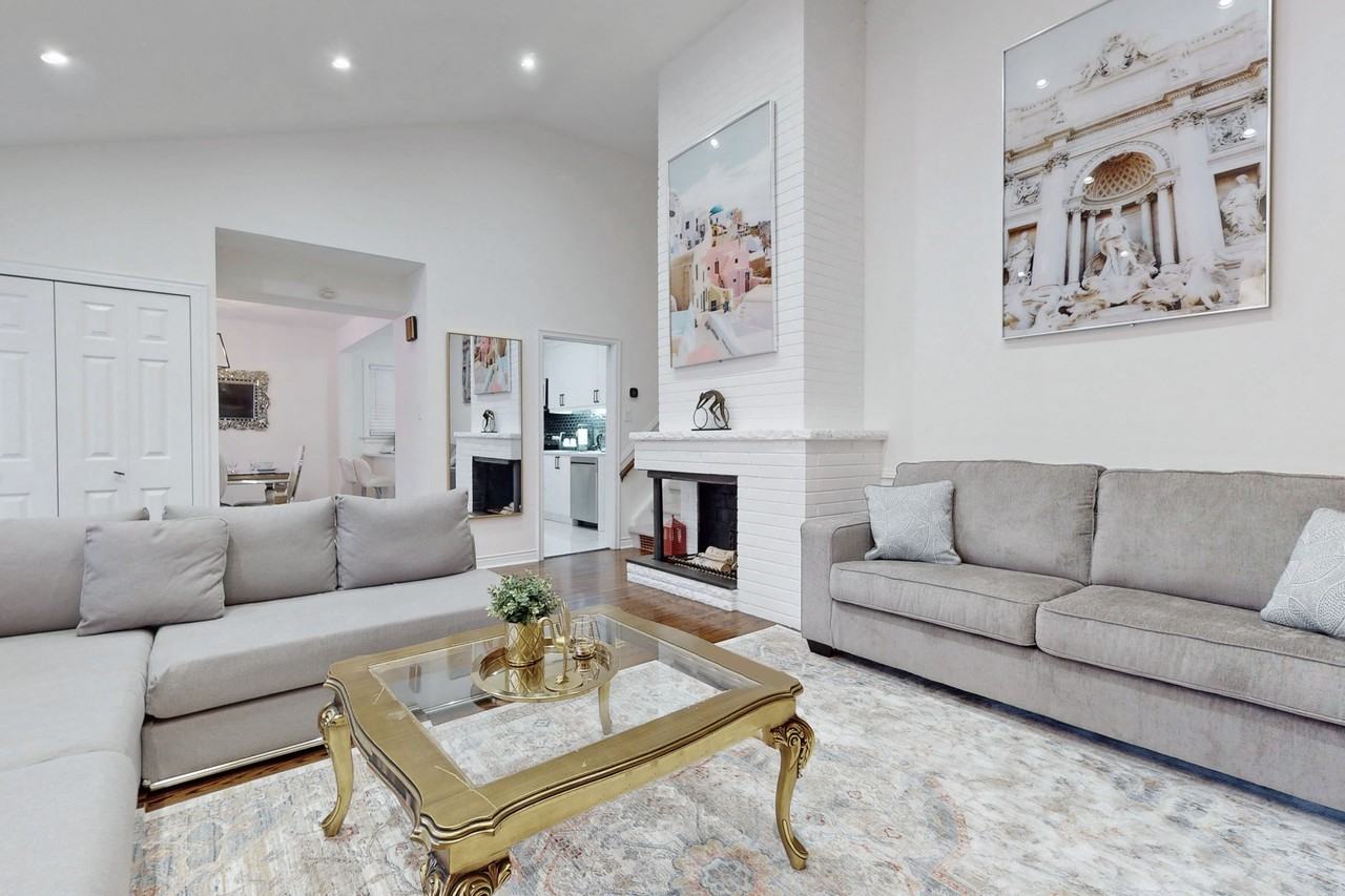 70 Bedford Park Avenue - Photo 4 of 27