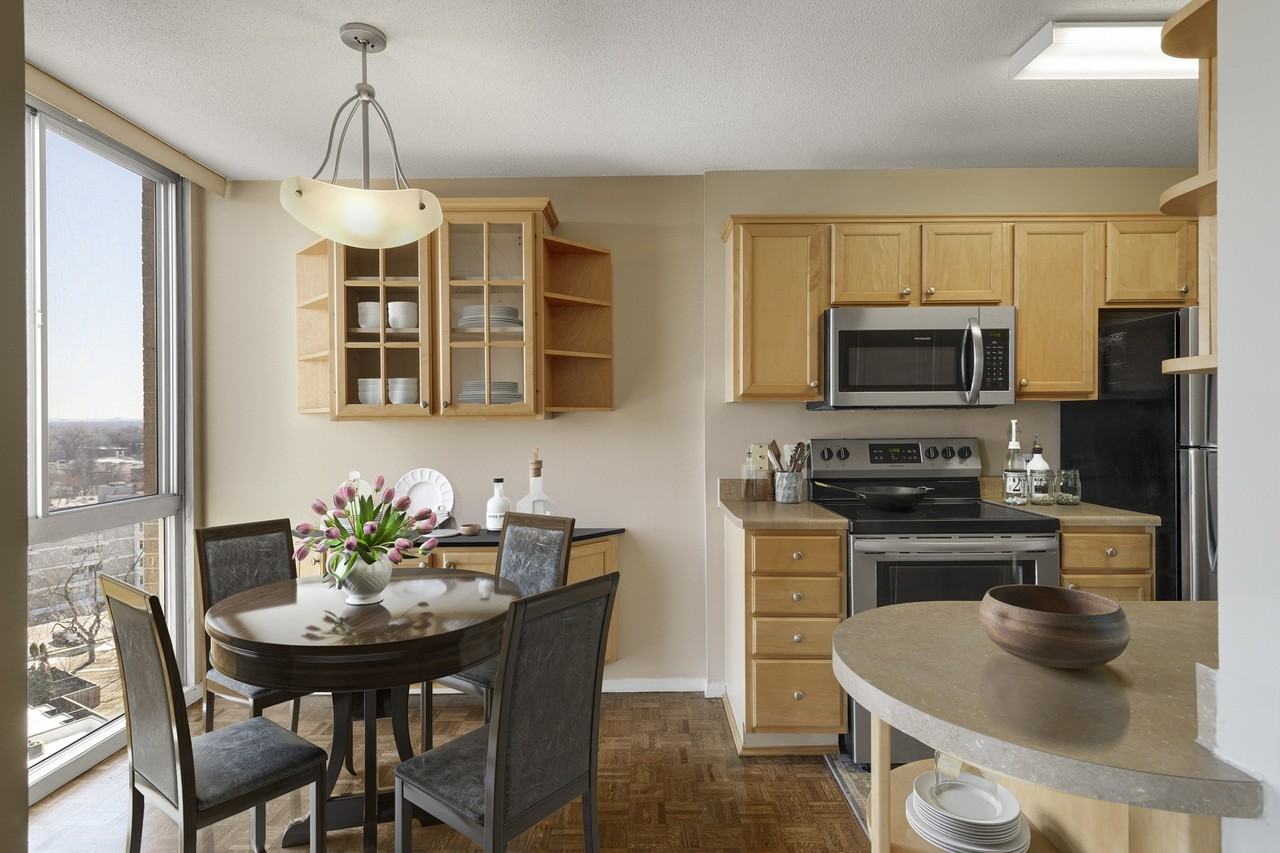 The Edina Towers - Photo 2 of 28