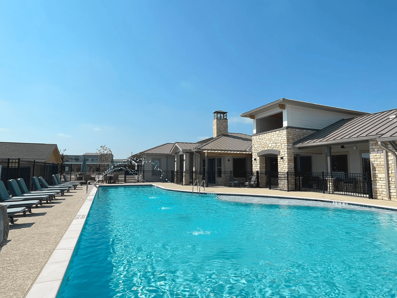 The Lantana Apartments - Photo 3 of 26