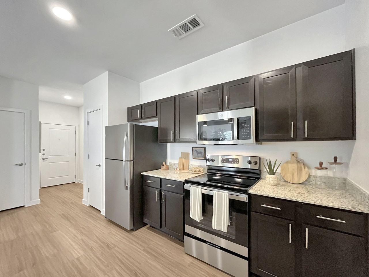 The Lantana Apartments - Photo 6 of 26